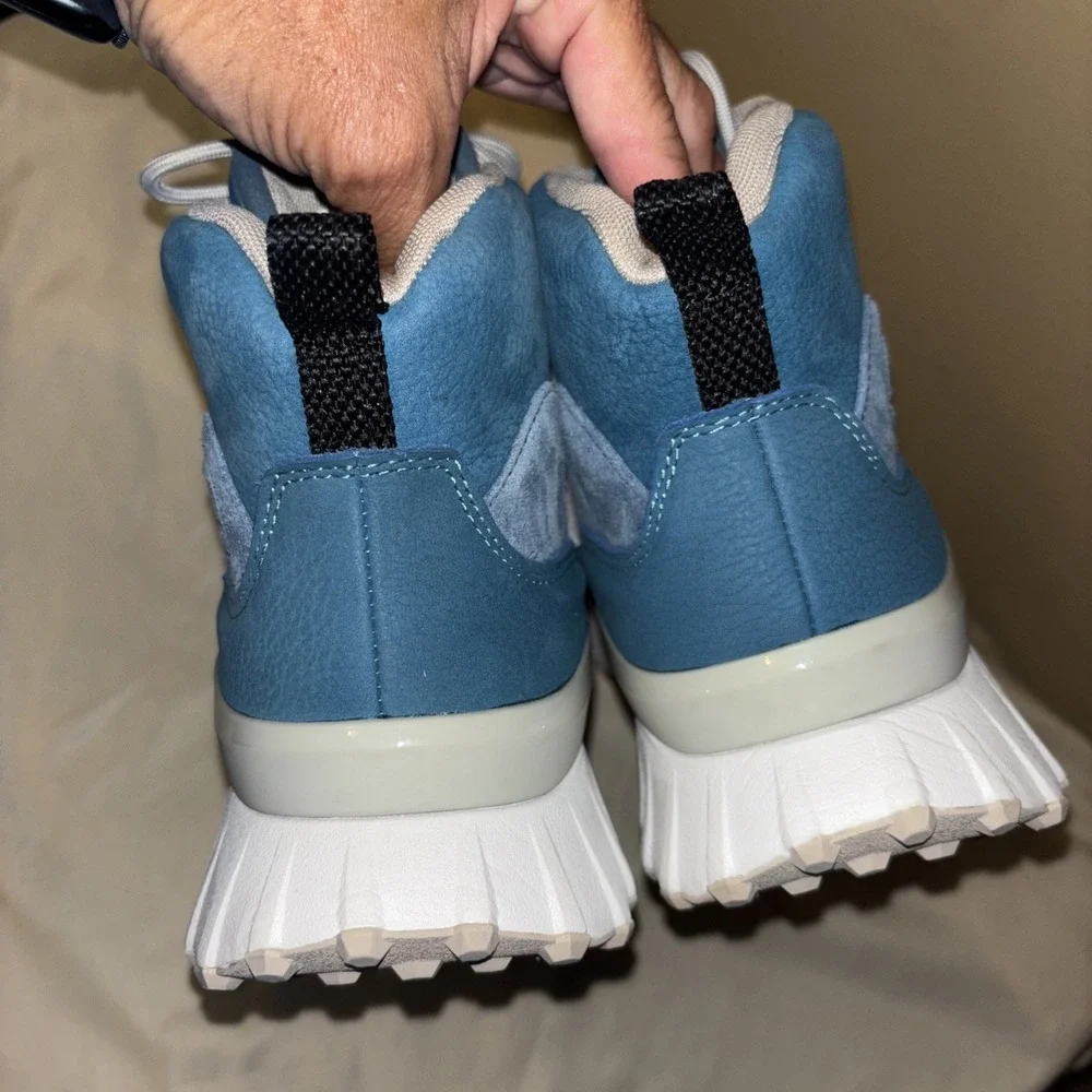 New $298 P448 Hi-top Viking Sneakers 41 Men 9 Women 10.5 / 11 Blue Sand Leather